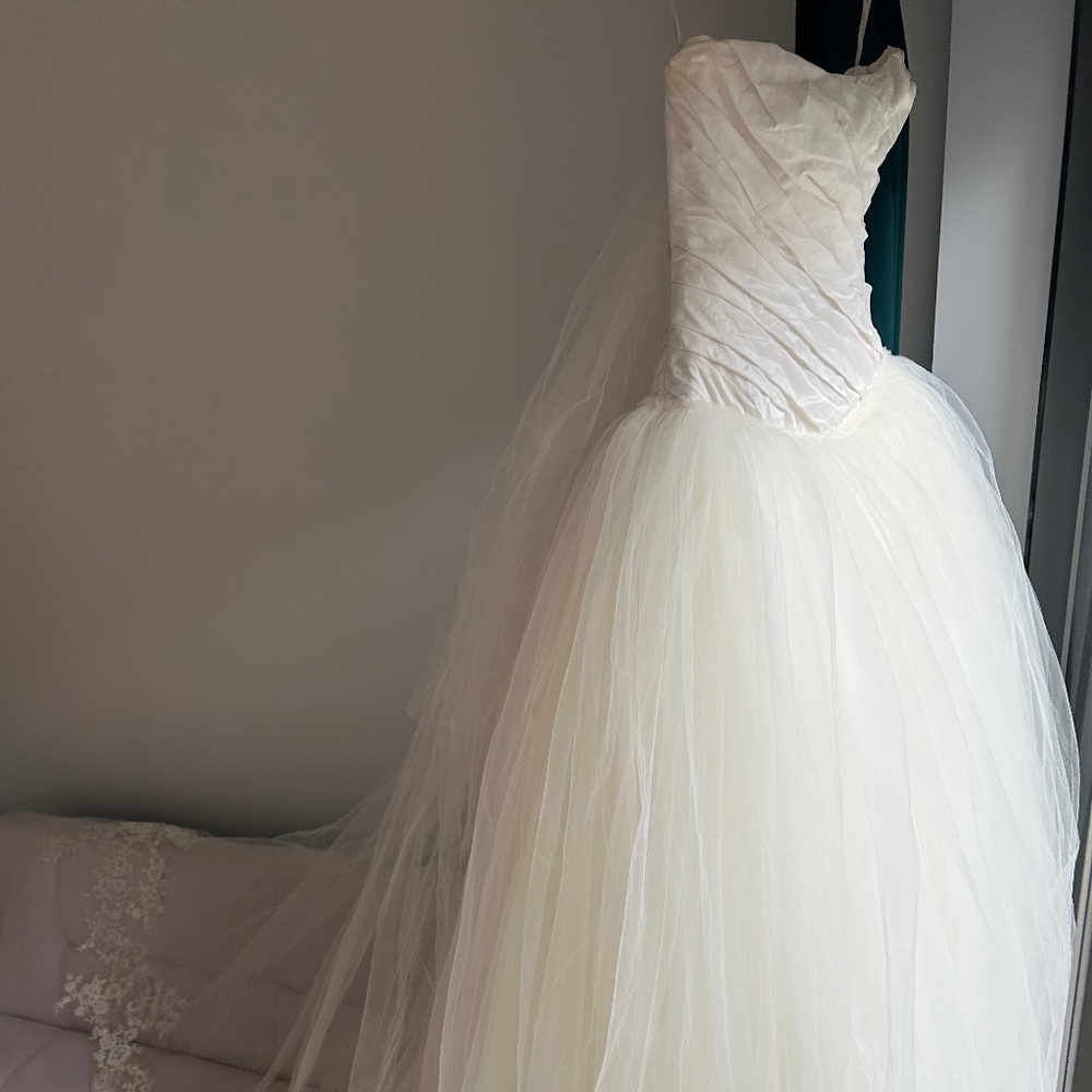 White by Vera Wang Ball Gown-Romantic Tulle Layers(David’s Bridal)